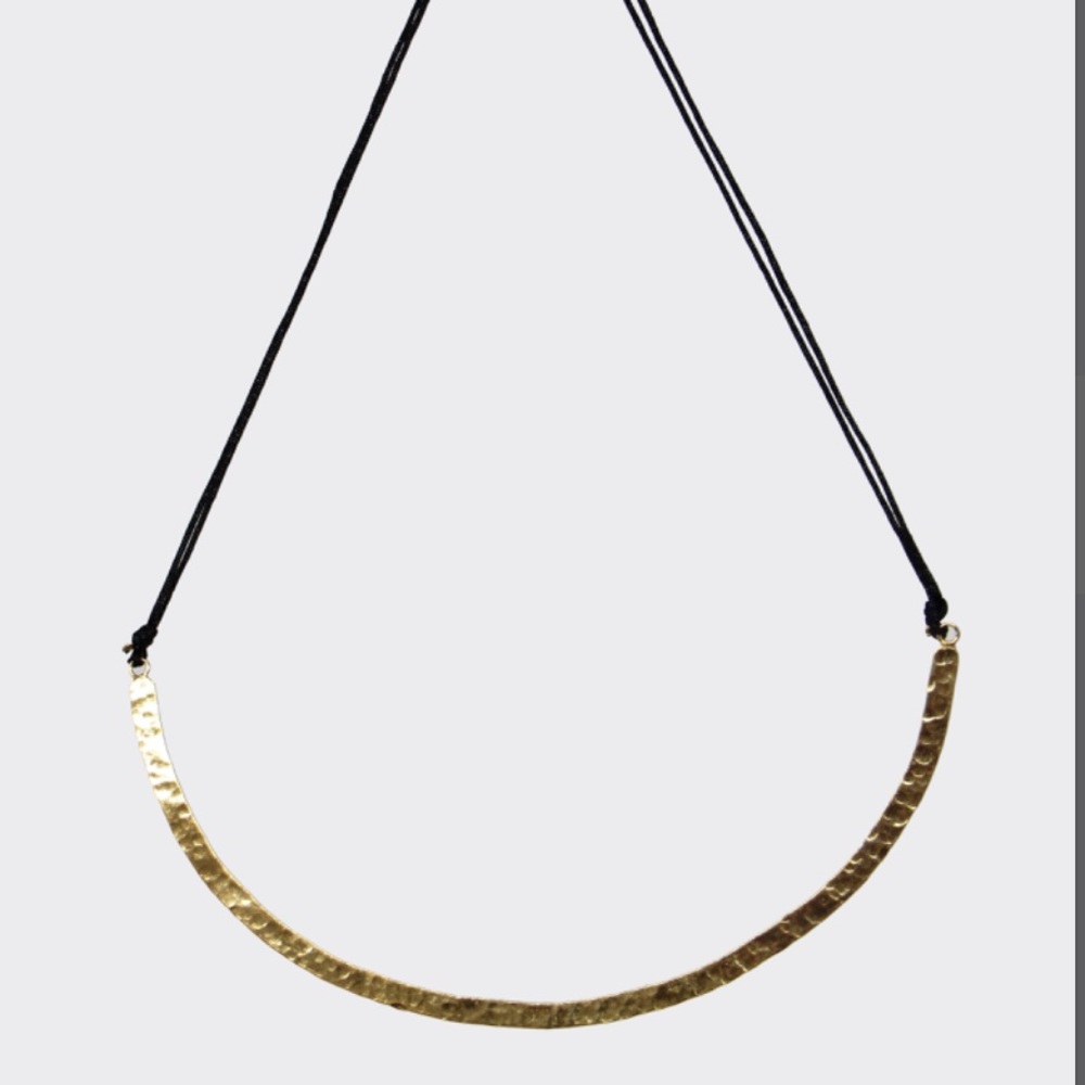 Adjustable curve necklace